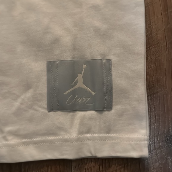 Jordan X Union Tee - Picture 6 of 6